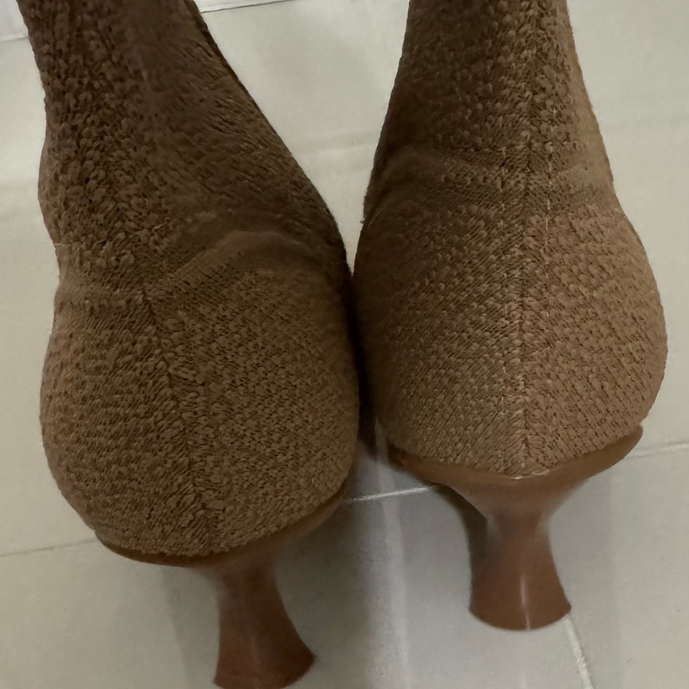NWOB Cozy Island Knit Sock Boots Camel Pointed Toe Stiletto Heel Size 8 - Picture 10 of 14